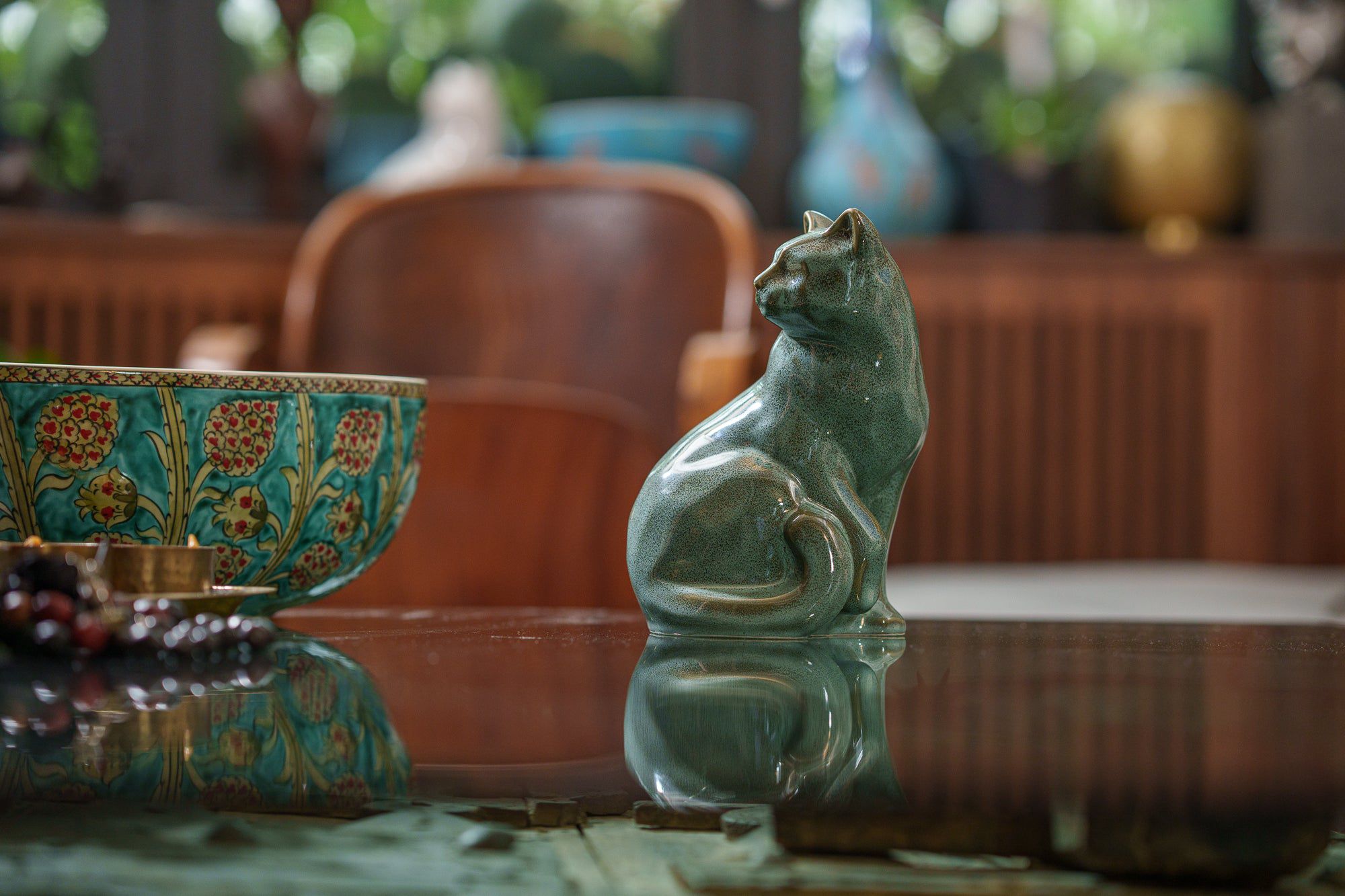 Felix Cat Urn for Ashes - Oily Green Melange | Ceramic | Handmade Pet Urn - Pulvis Art Urns