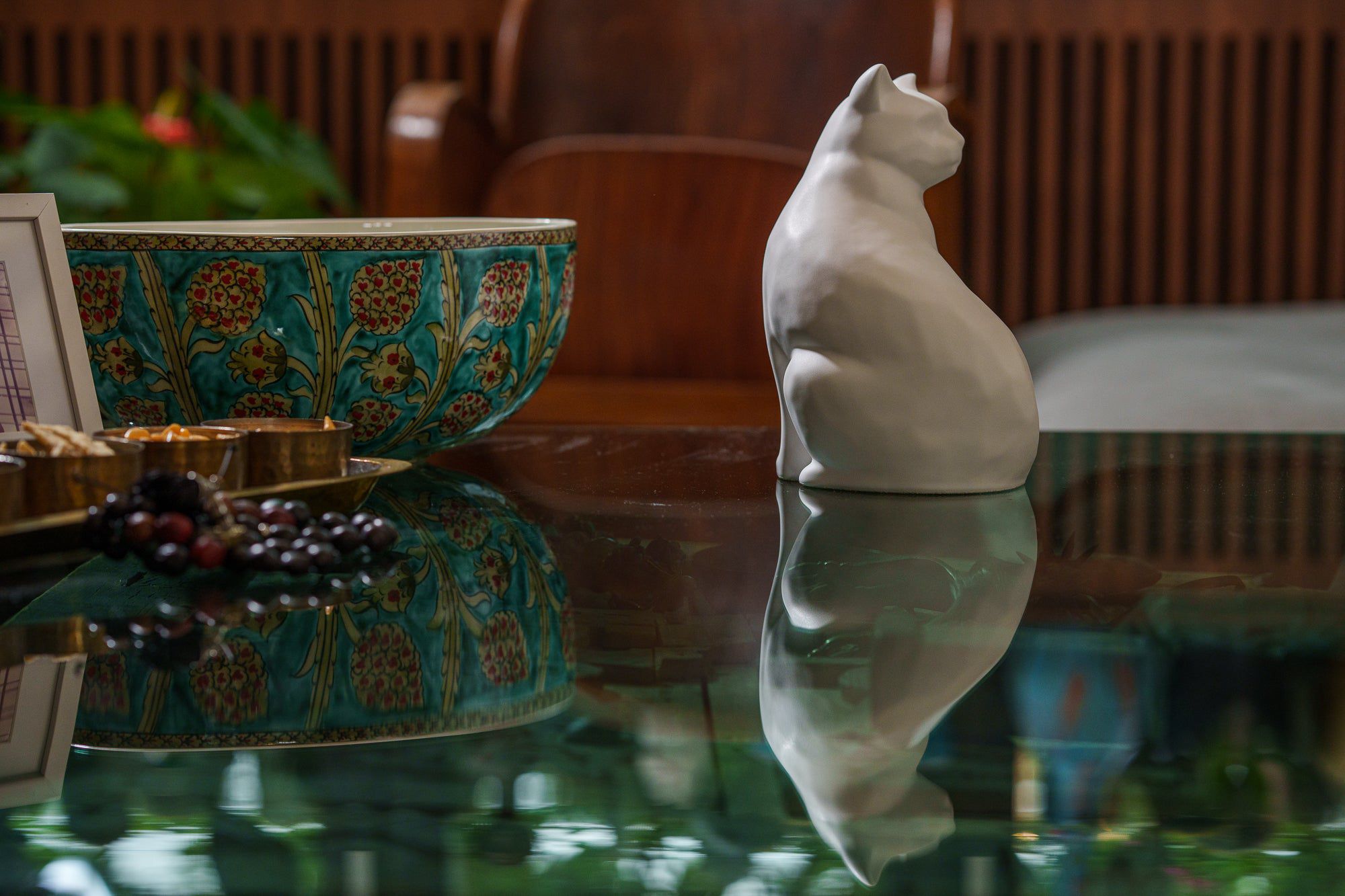 Felix Cat Urn for Ashes - White Matte | Ceramic | Handmade Pet Urn - Pulvis Art Urns