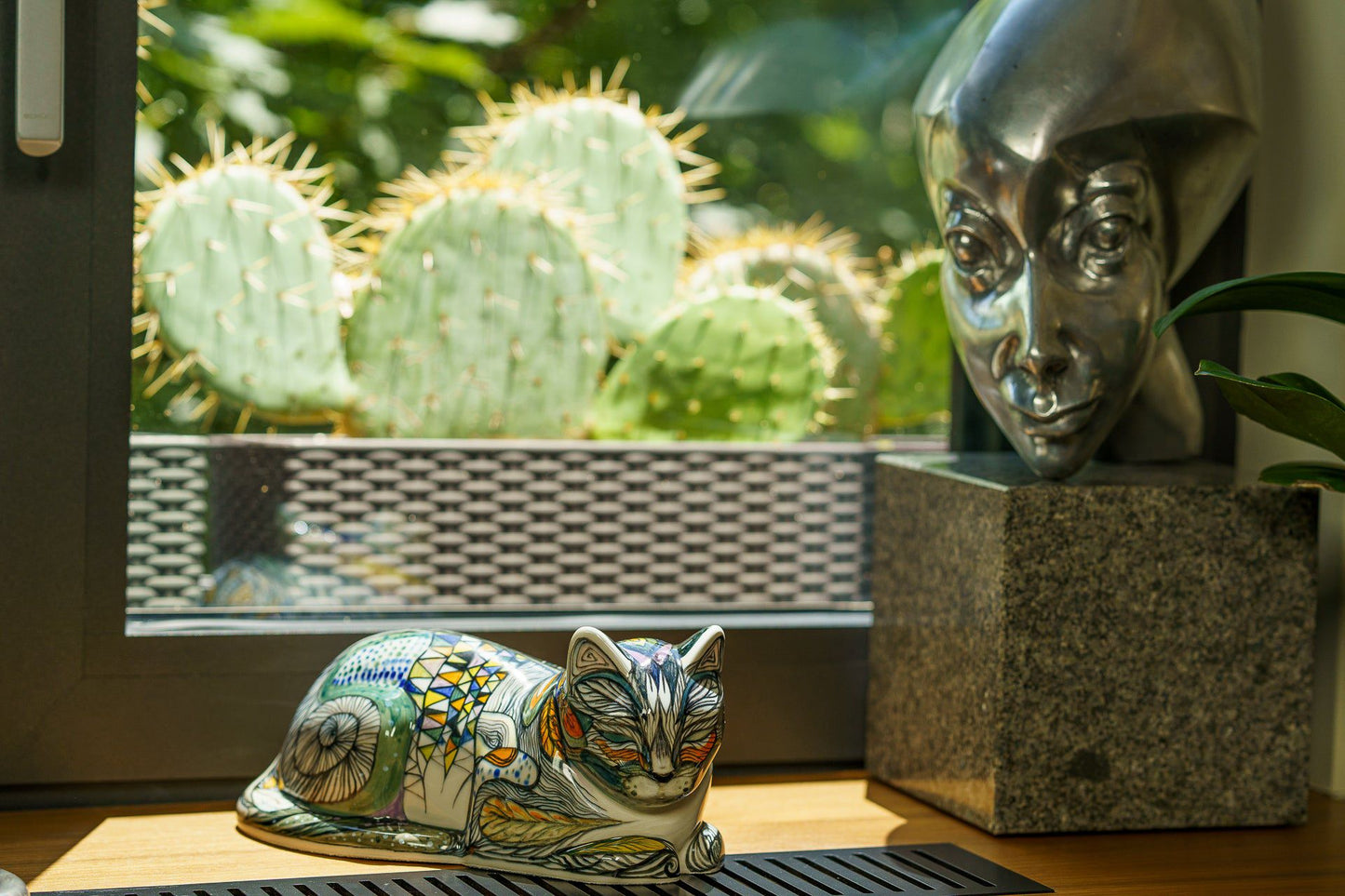 
                  
                    Pulvis Art Urns Pet Urn Hand Decorated Cat Urn for Ashes "Dream" - Ceramic | Handmade
                  
                