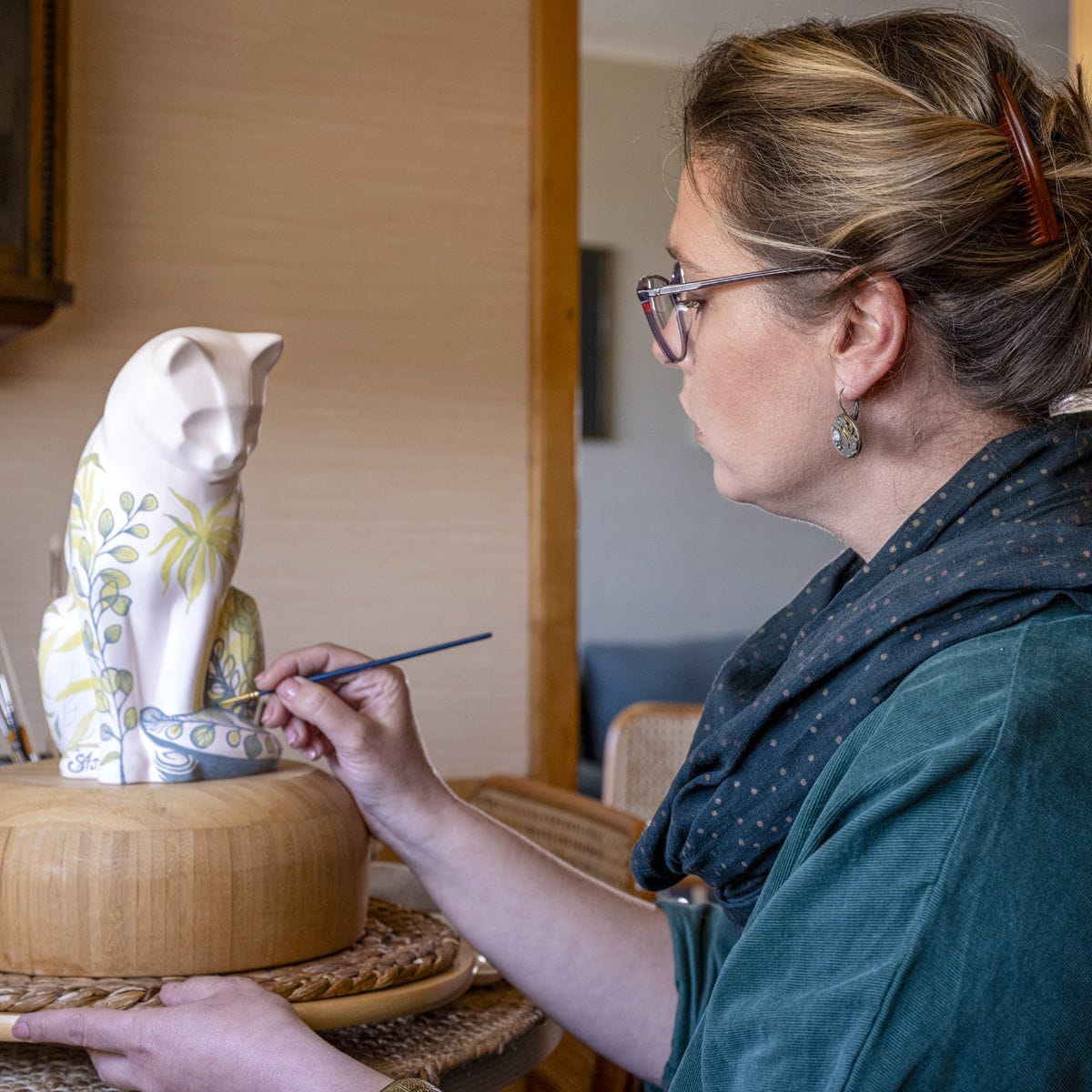 Load video: Pet Cremation Bundles by Pulvis Art Urns