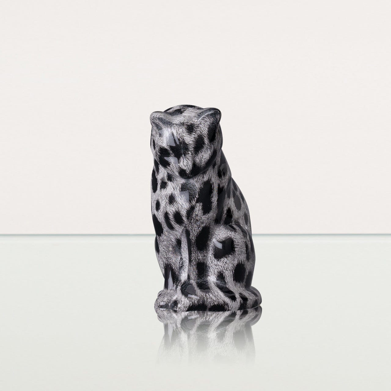 HydroGraphics Mini Pet Urn "Neko" | Spotted White | Ceramic - Pulvis Art Urns