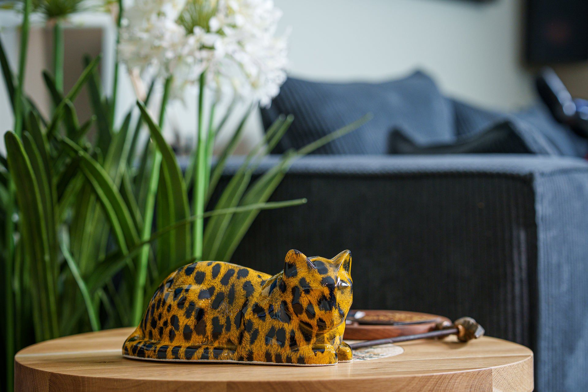 HydroGraphics Pet Urn For Cat | Spotted Light | Ceramic - Pulvis Art Urns