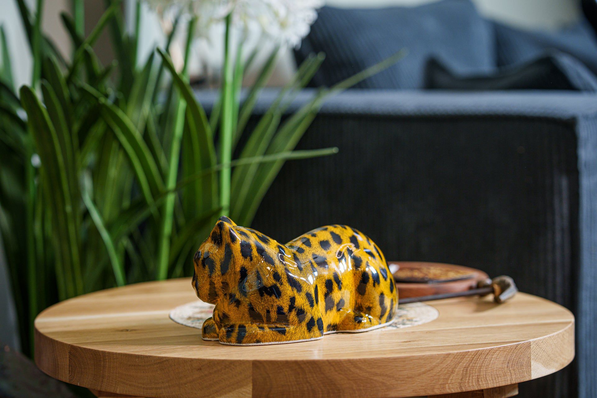 HydroGraphics Pet Urn For Cat | Spotted Light | Ceramic - Pulvis Art Urns