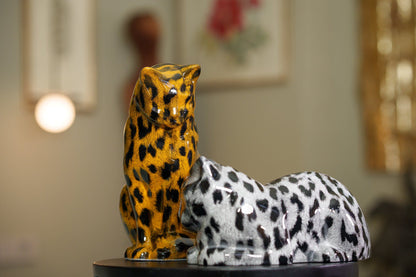 HydroGraphics Pet Urn For Cat | Spotted White | Ceramic - Pulvis Art Urns