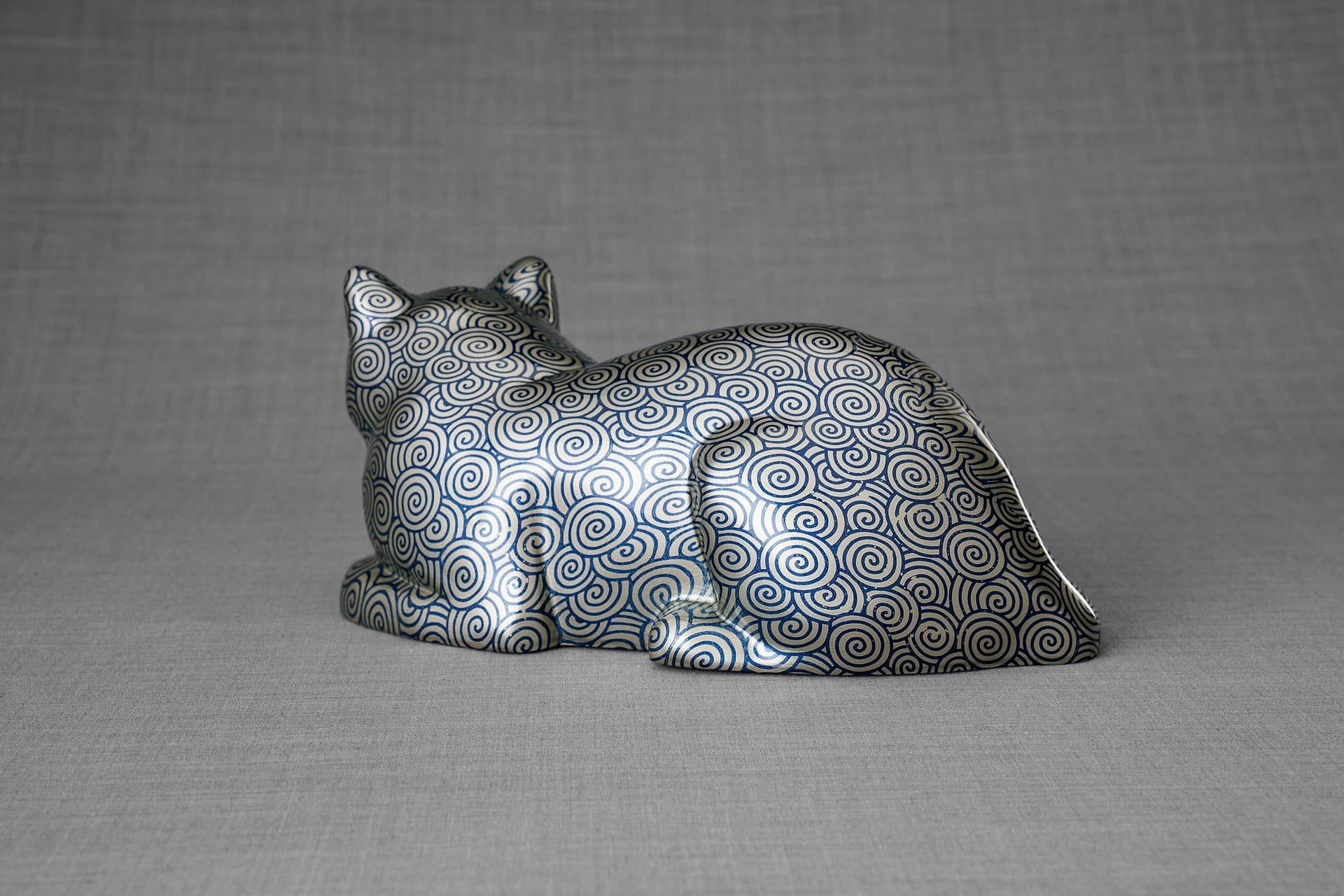 HydroGraphics Pet Urn For Cat - "Vortex" - Ceramic | Hydro Dipping - Pulvis Art Urns