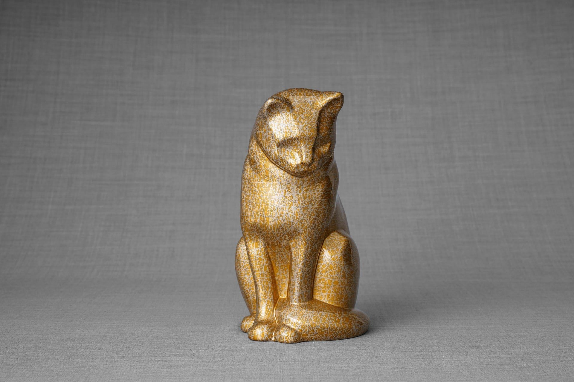 HydroGraphics Pet Urn "Neko - Gold" - Ceramic | Hydro Dipping - Pulvis Art Urns