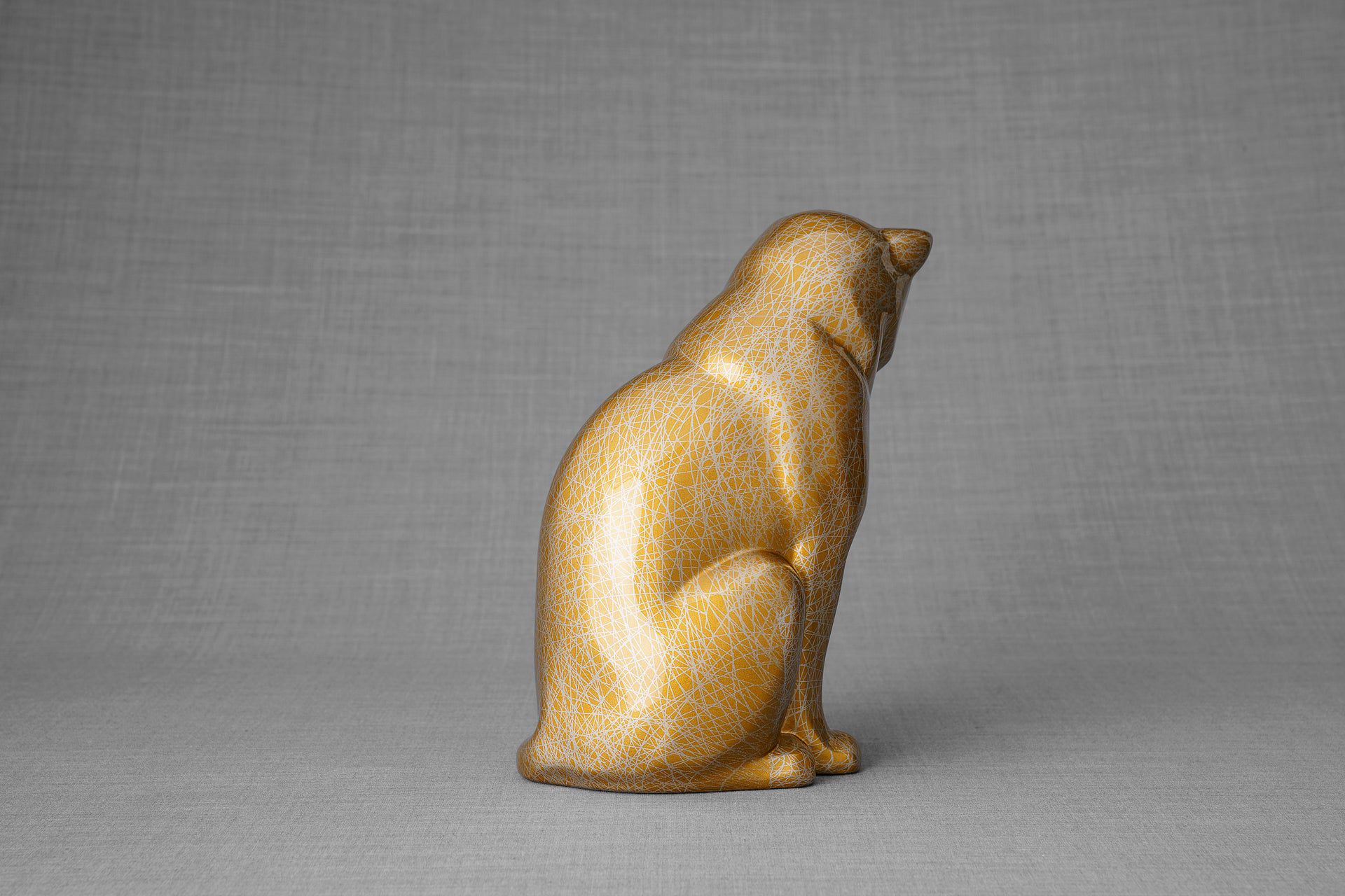 HydroGraphics Pet Urn "Neko - Gold" - Ceramic | Hydro Dipping - Pulvis Art Urns