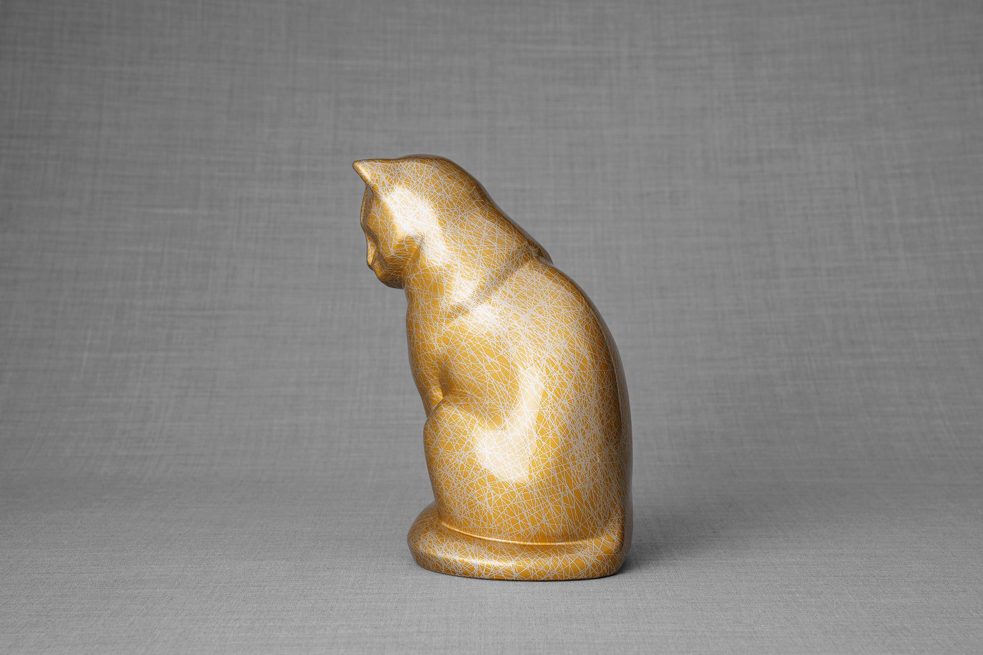 HydroGraphics Pet Urn "Neko - Gold" - Ceramic | Hydro Dipping - Pulvis Art Urns