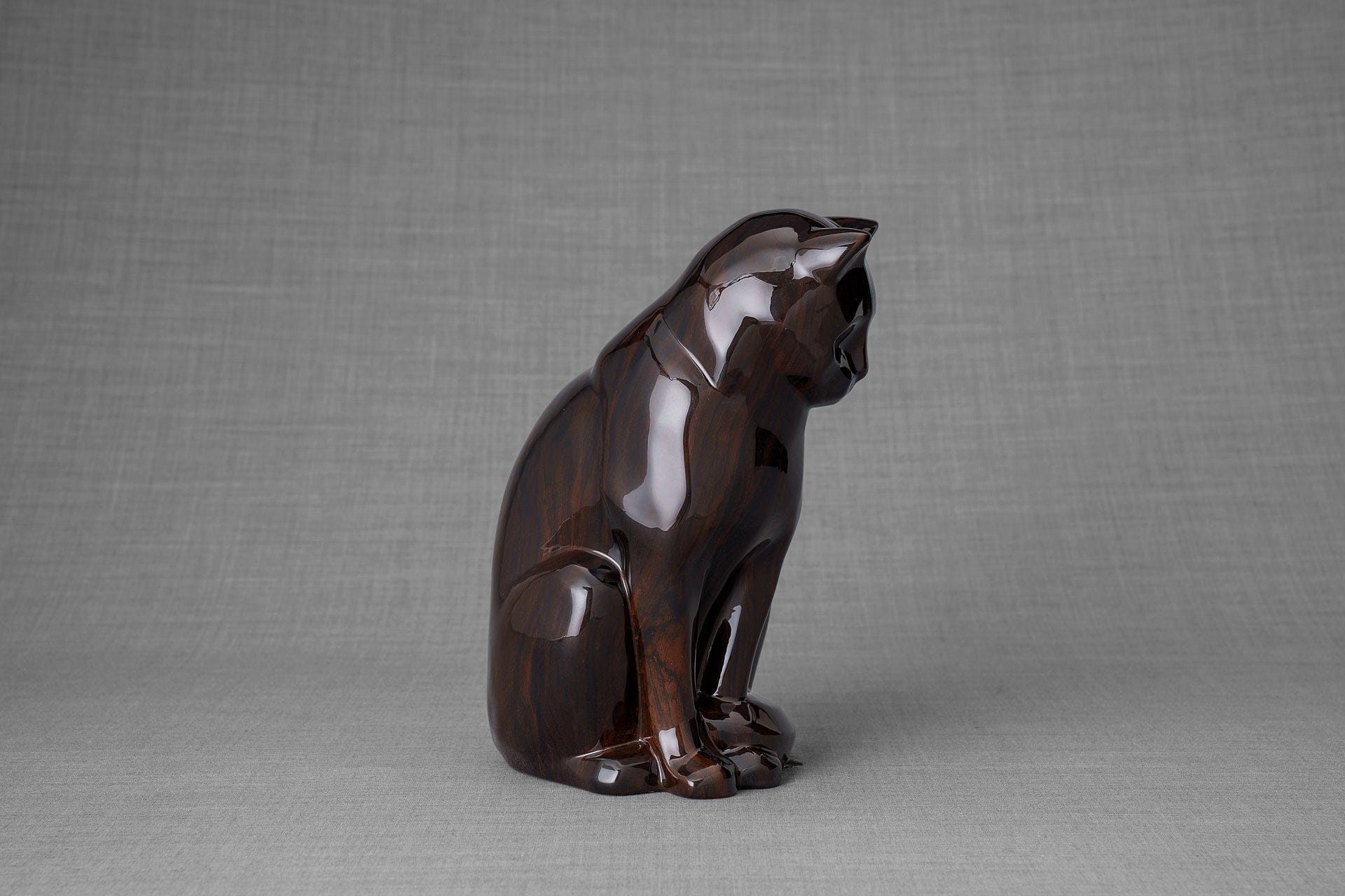 HydroGraphics Pet Urn "Neko - Mahagony" - Ceramic | Hydro Dipping - Pulvis Art Urns