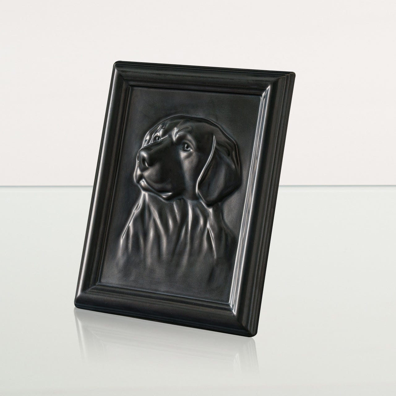 Labrador Pet Urn for Ashes - Dark Matte | Ceramic | Handmade Pet Urn - Pulvis Art Urns