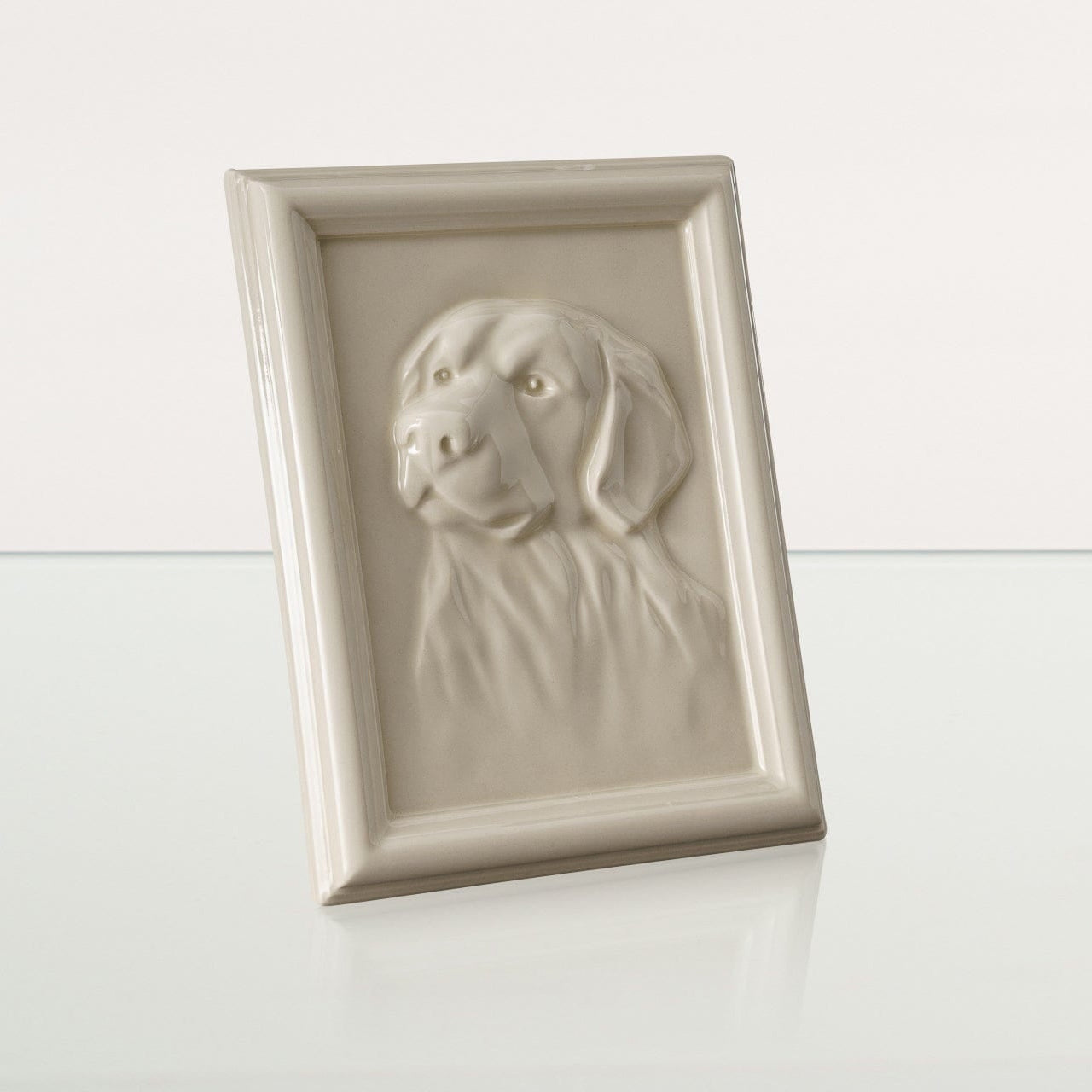 Labrador Pet Urn for Ashes - Off-white | Ceramic | Handmade Pet Urn - Pulvis Art Urns