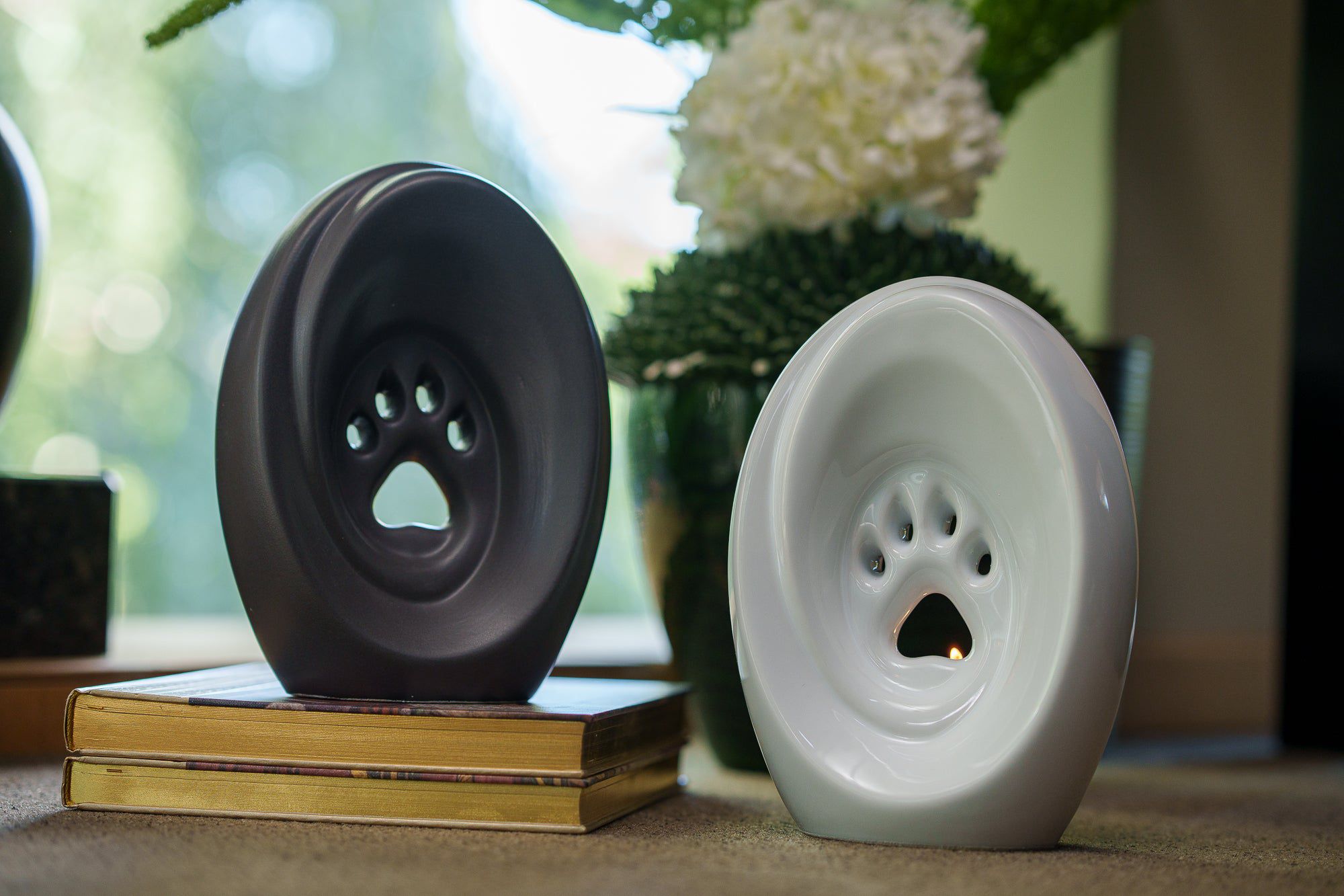 Large Paw Cremation Urn - Gray Matte | Ceramic | Handmade Pet Urn - Pulvis Art Urns