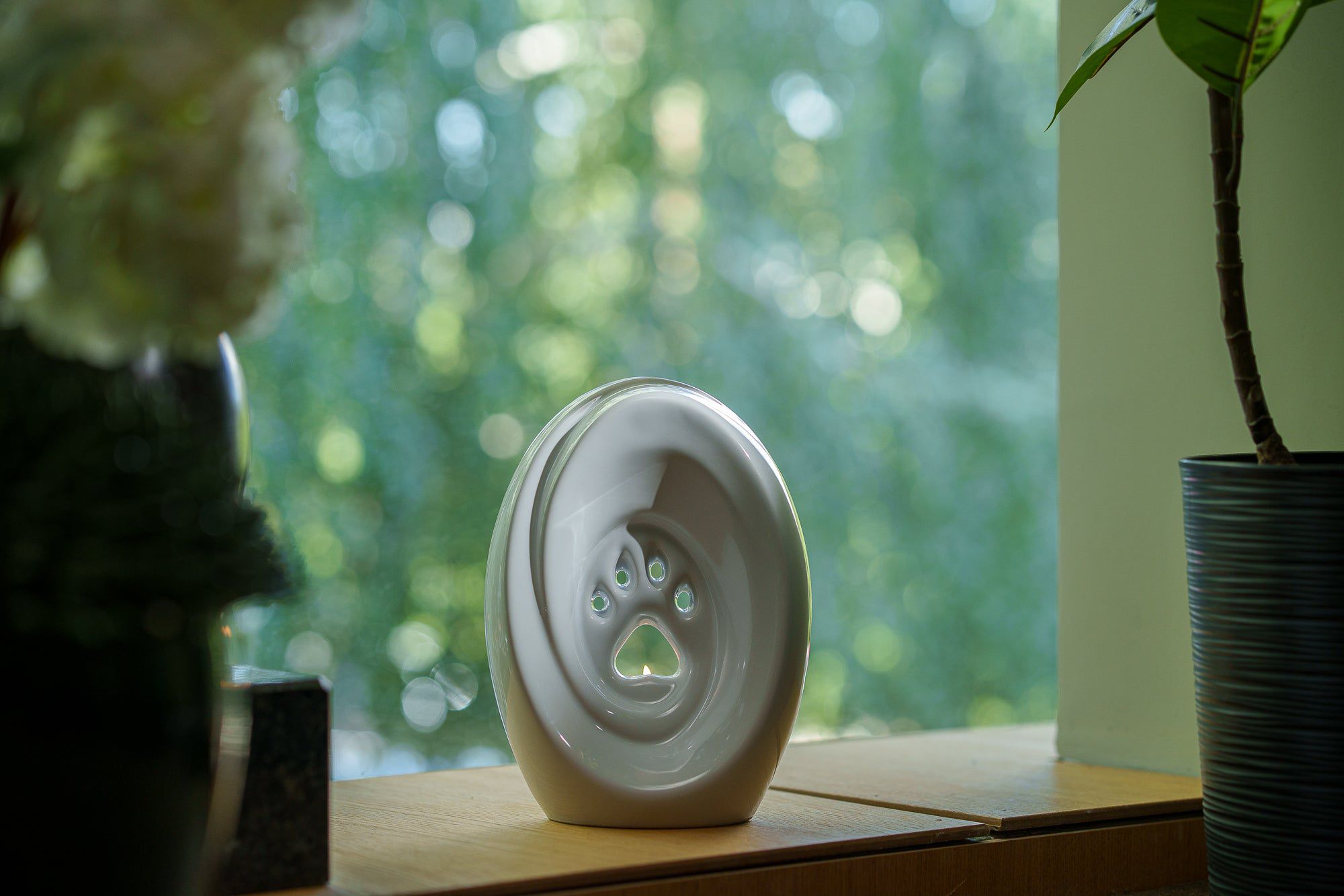 Large Paw Cremation Urn - White | Ceramic | Handmade Pet Urn - Pulvis Art Urns