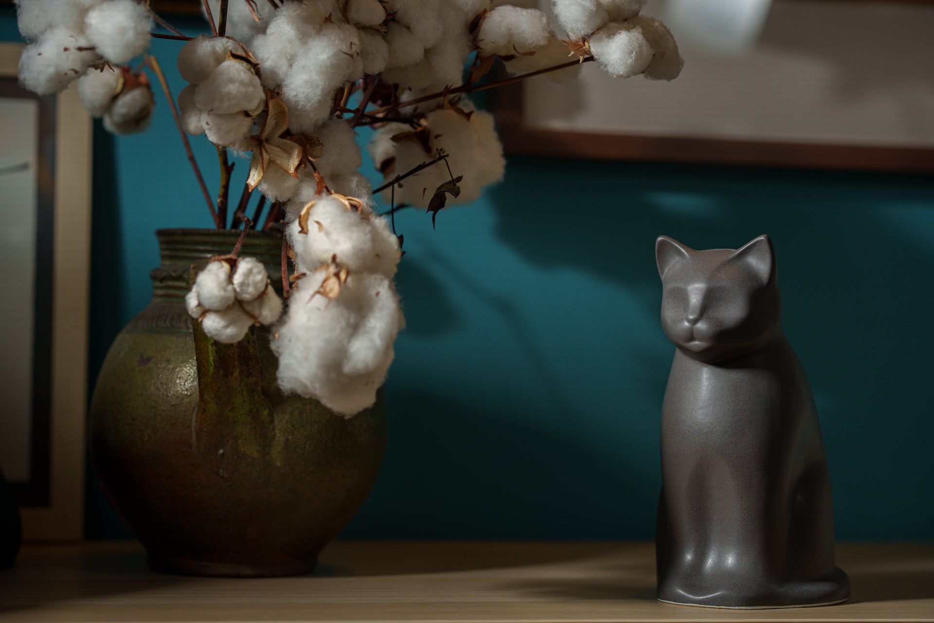 "Meow" Pet Urn for Cat - Gray Matte | Ceramic | Handmade - Pulvis Art Urns