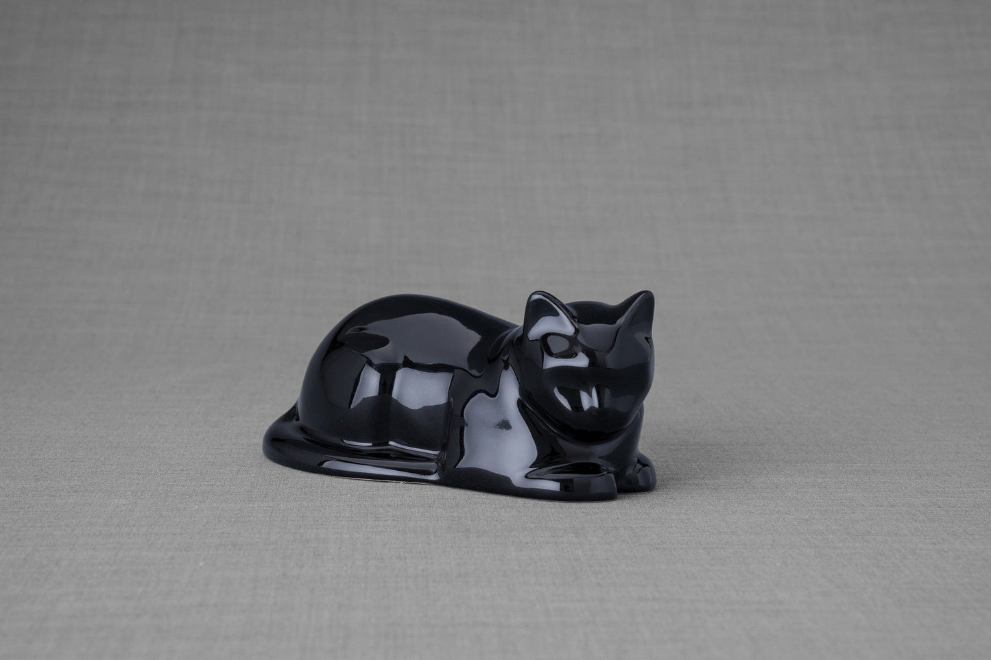 Pulvis Art Urns Pet Urn Mini Laying Cat Cremation Urn - Lamp Black| Ceramic