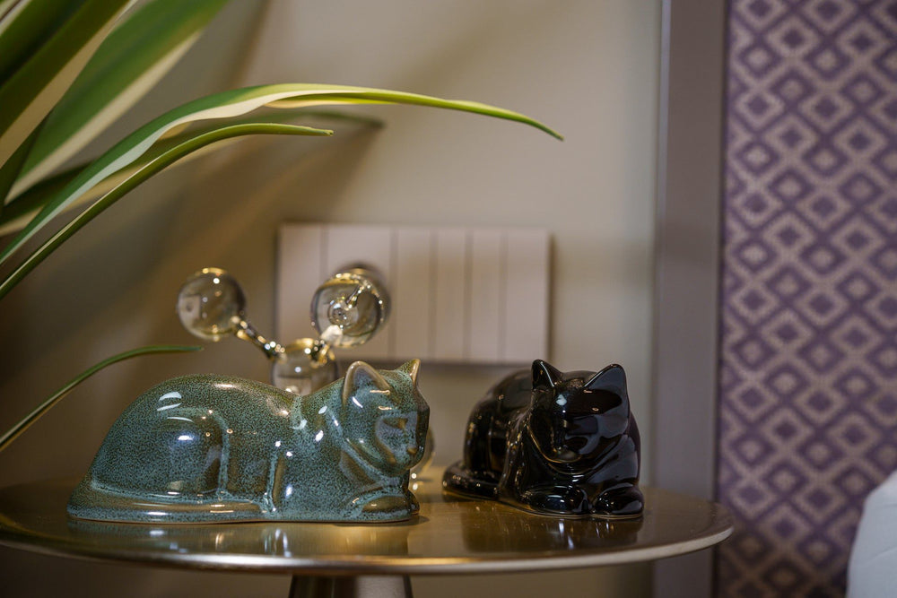 Pulvis Art Urns Pet Urn Mini Laying Cat Cremation Urn - Lamp Black | Ceramic