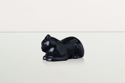 Mini Laying Cat Cremation Urn - Lamp Black | Ceramic Pet Urn - Pulvis Art Urns