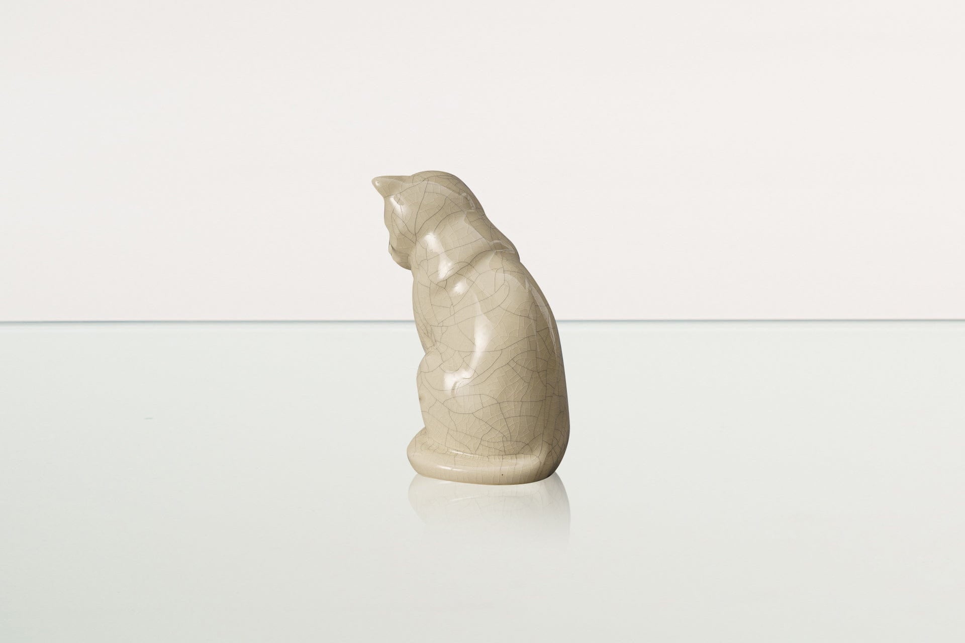 Mini Pet Urn for Ashes Neko - Craquelure | Ceramic | Handmade Cat Urn - Pulvis Art Urns