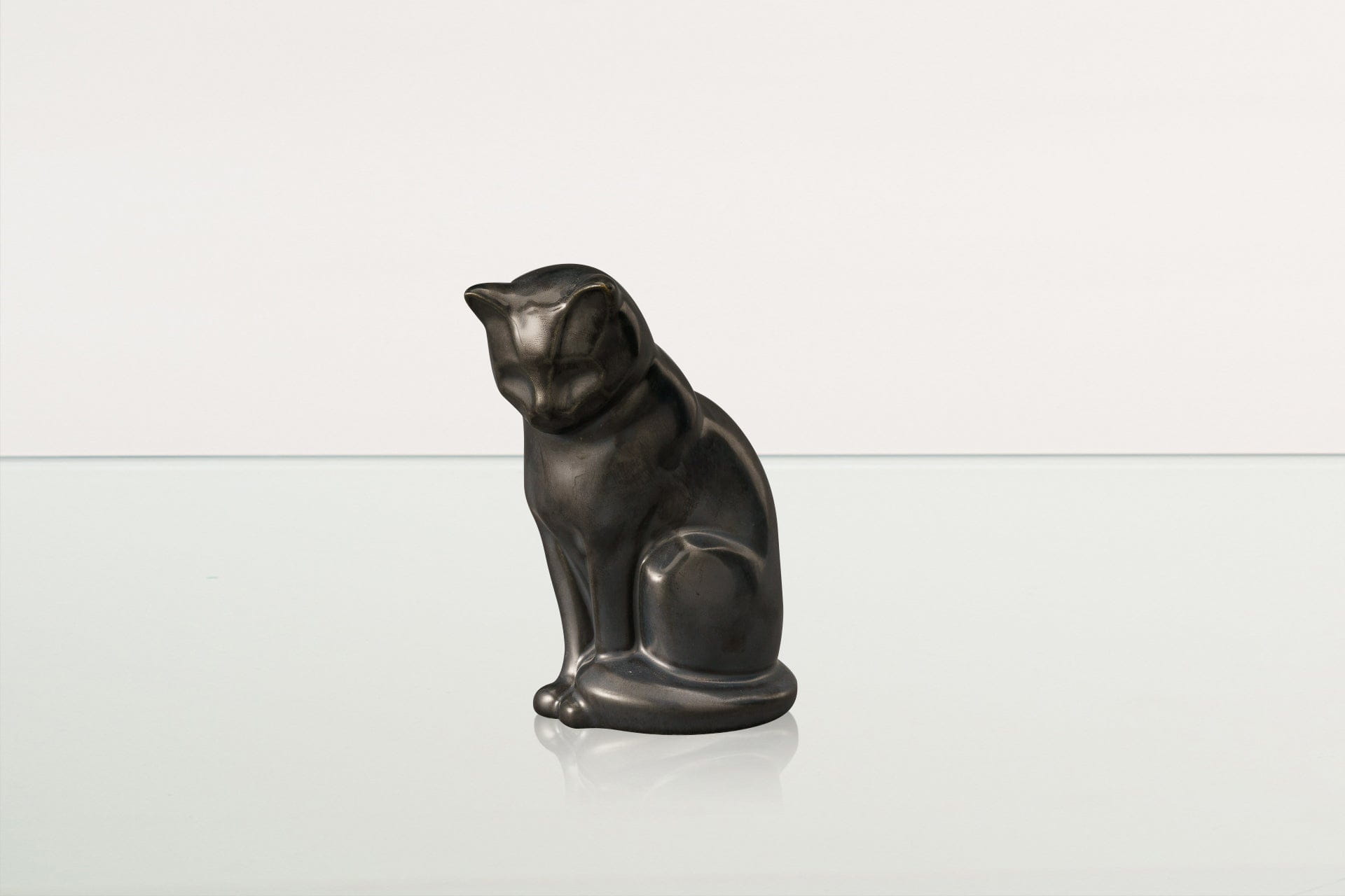 Mini Pet Urn for Ashes Neko - Dark Matte | Ceramic | Handmade Cat Urn - Pulvis Art Urns