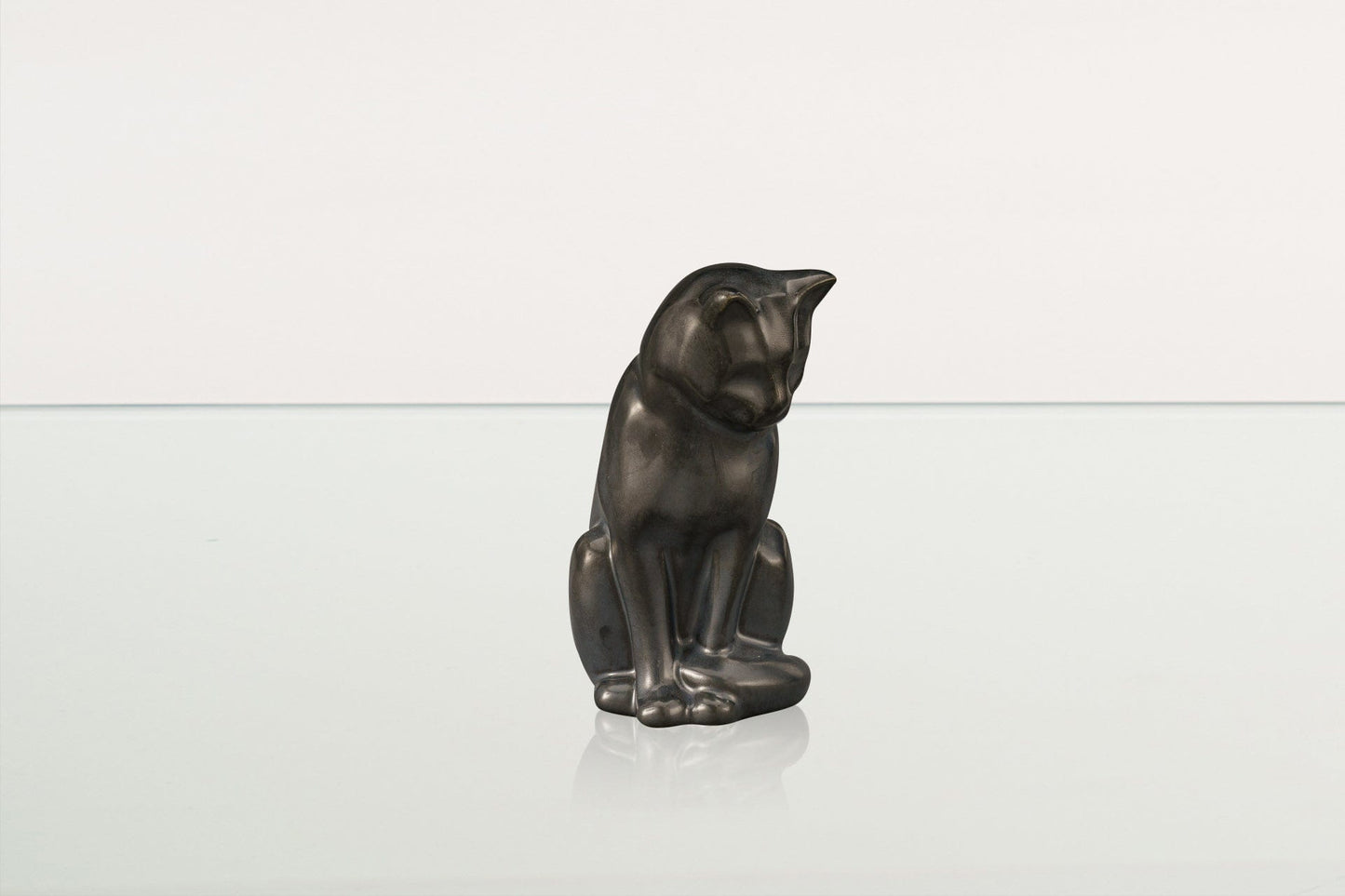 
                  
                    Pulvis Art Urns Pet Urn Mini Pet Urn for Ashes Neko - Dark Matte | Ceramic | Handmade Cat Urn
                  
                