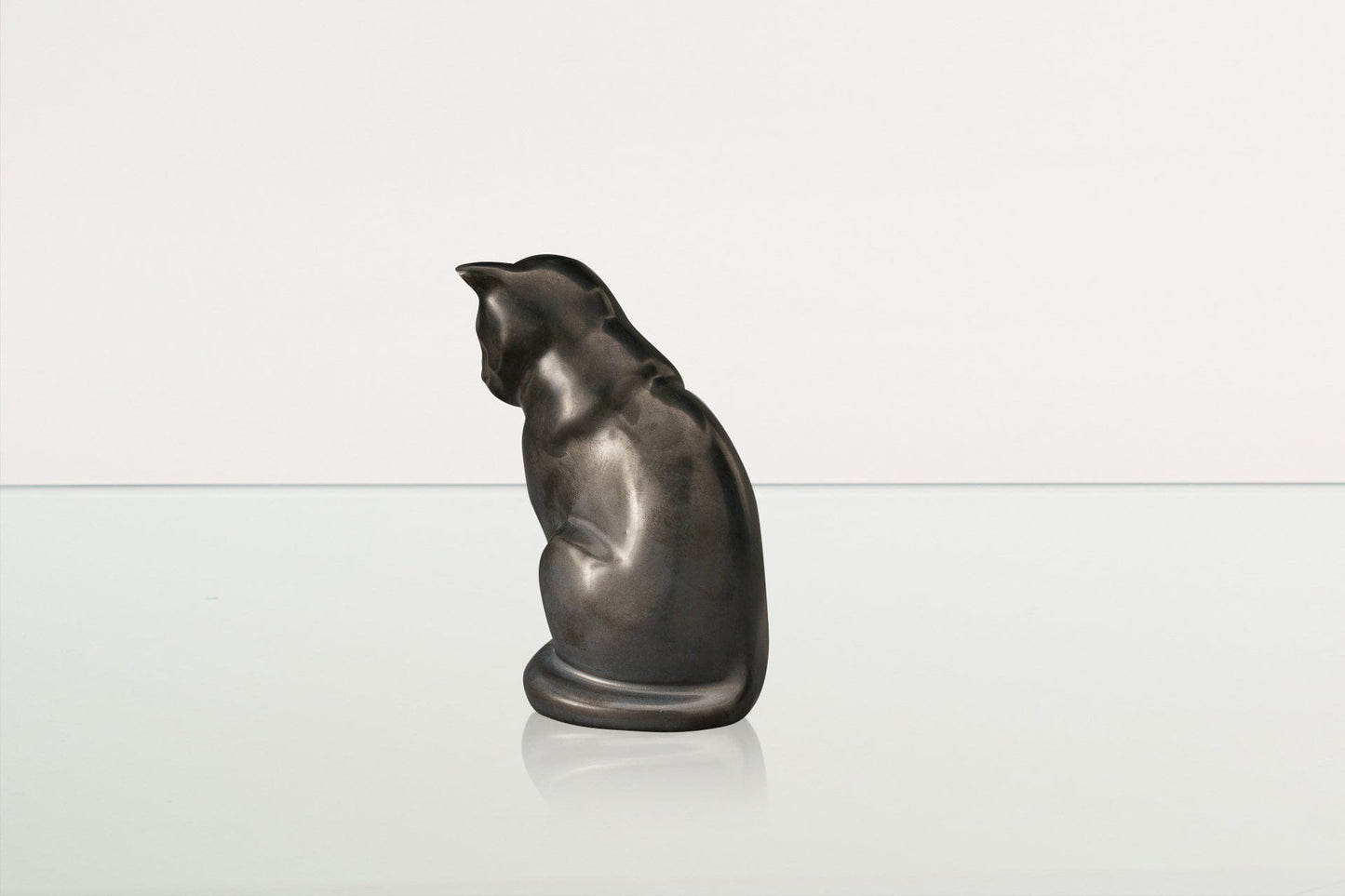 
                  
                    Pulvis Art Urns Pet Urn Mini Pet Urn for Ashes Neko - Dark Matte | Ceramic | Handmade Cat Urn
                  
                
