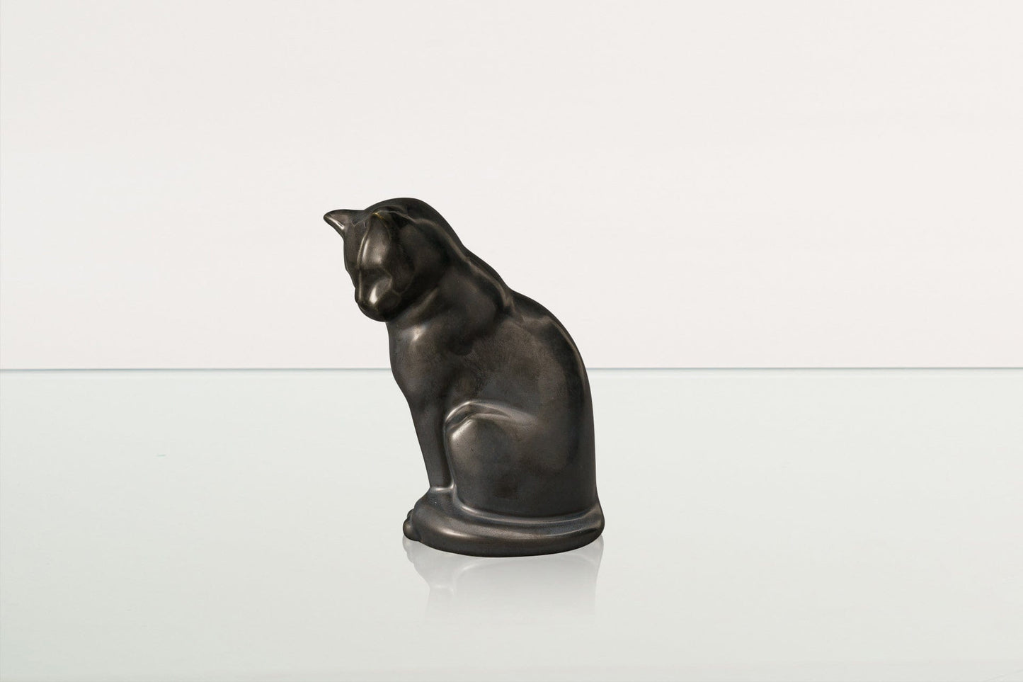 
                  
                    Pulvis Art Urns Pet Urn Mini Pet Urn for Ashes Neko - Dark Matte | Ceramic | Handmade Cat Urn
                  
                