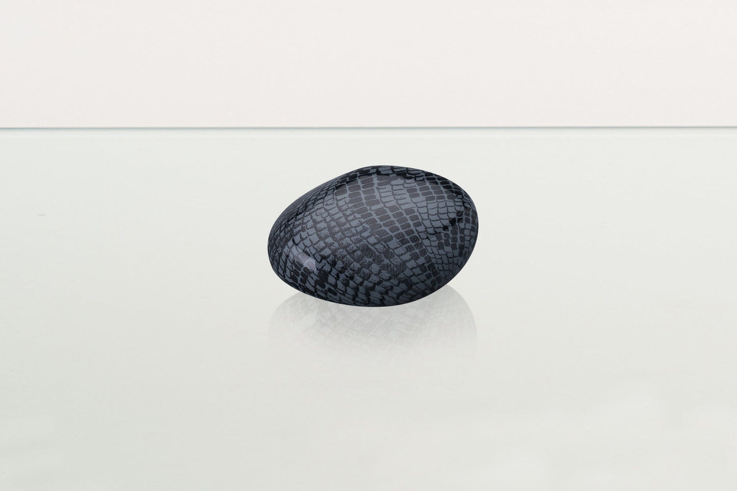 
                  
                    Pulvis Art Urns Pet Urn Mini Reptile Urn - Dark Blue | Ceramic | HydroGraphics
                  
                