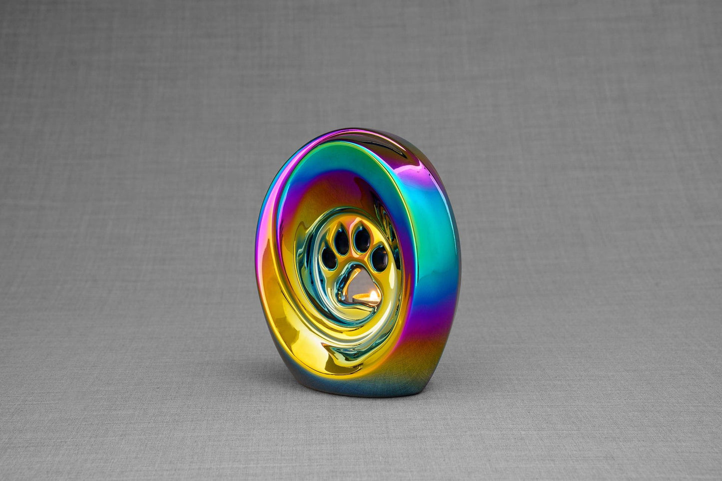 
                  
                    Pulvis Art Urns Pet Urn Paw Pet Urn for Ashes - Rainbow Chrome | Ceramic | Handmade
                  
                