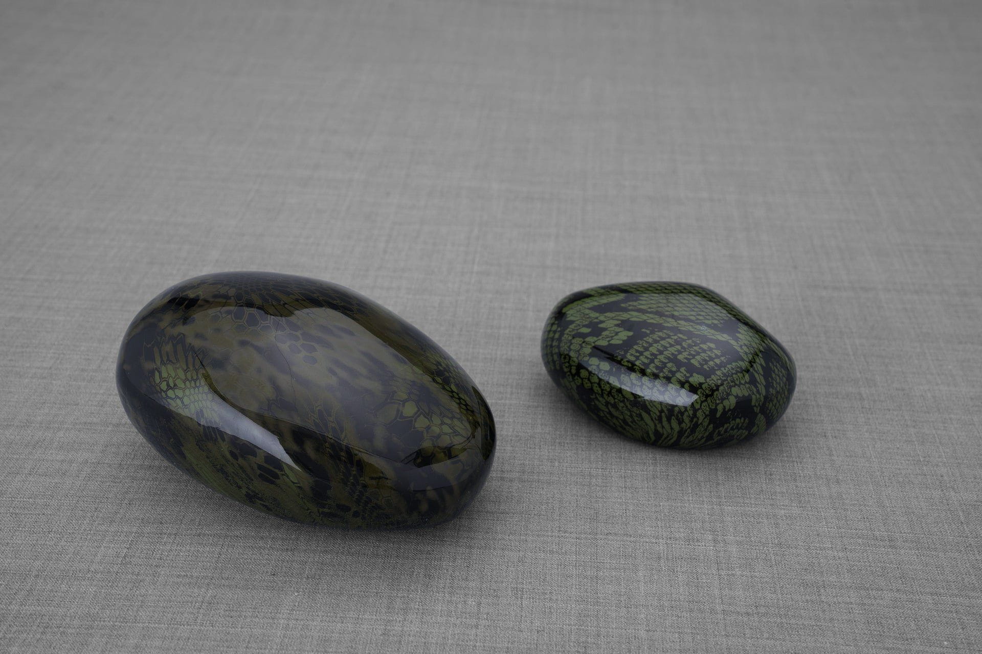 Reptile Pet Urn - Dark Green | Ceramic | HydroGraphics - Pulvis Art Urns