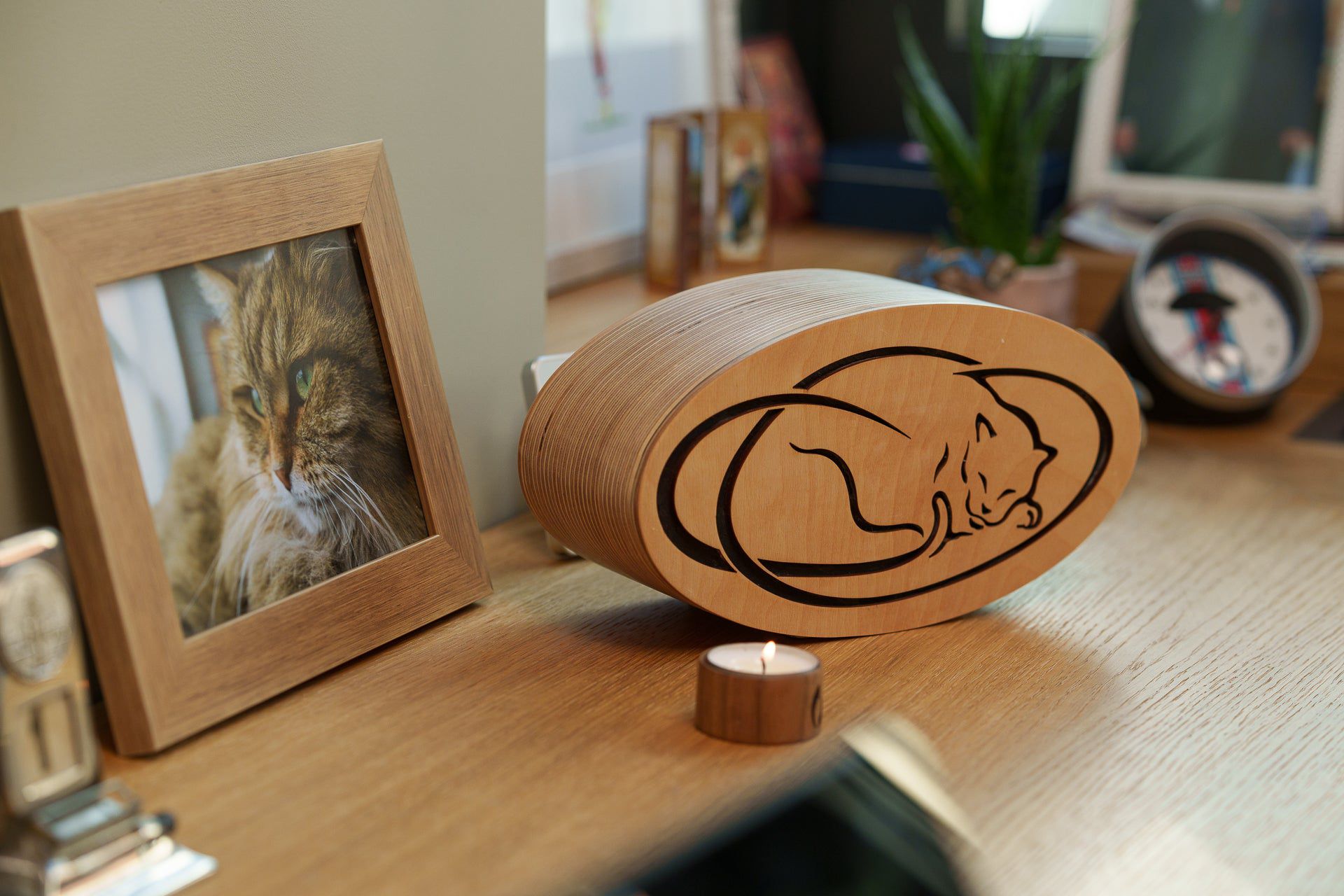 Resting Cat Cremation Urn - Plywood | Handmade - Pulvis Art Urns