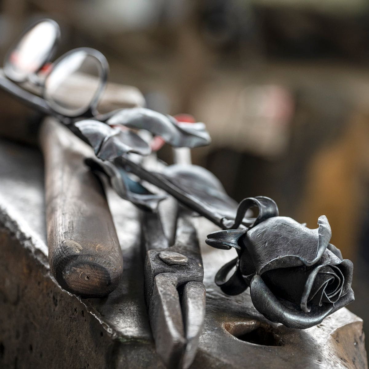 Load video: Cremation Accessories By Pulvis Art Urns