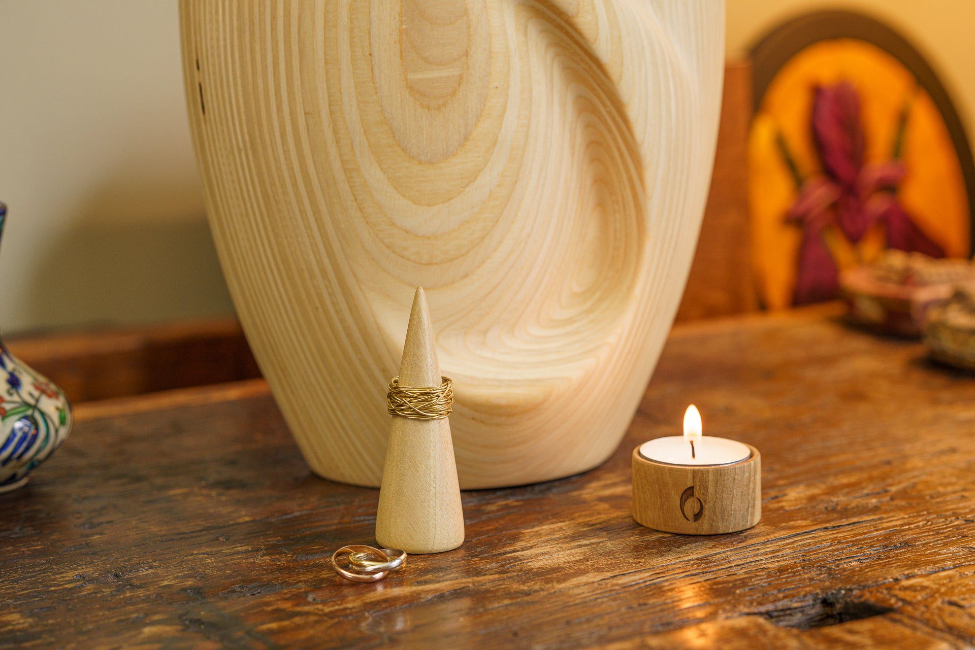 Wooden Ring Cone - Handmade | Genuine Walnut - Pulvis Art Urns