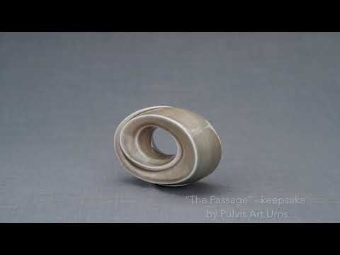 
                  
                    Charger et lire la vidéo dans la visionneuse de la Galerie, The Passage Handmade Cremation Keepsake Urn for Ashes
                  
                
