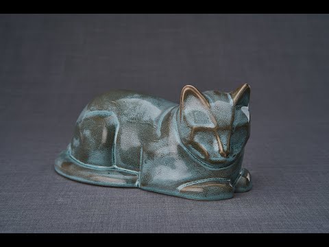 
                  
                    Load and play video in Gallery viewer, Cat Cremation Urn for Ashes - Oily Green Melange | Ceramic | Handmade
                  
                