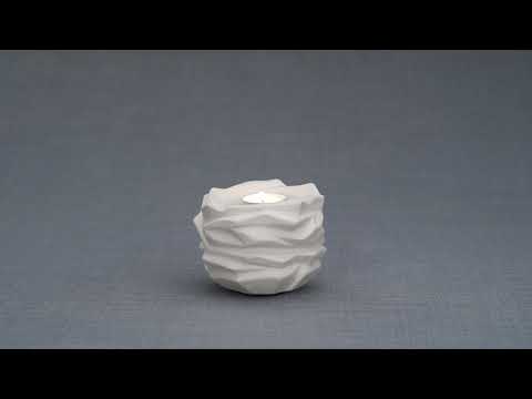 
                  
                    Charger et lire la vidéo dans la visionneuse de la Galerie, The Christ Handmade Keepsake Cremation Urn for Ashes
                  
                