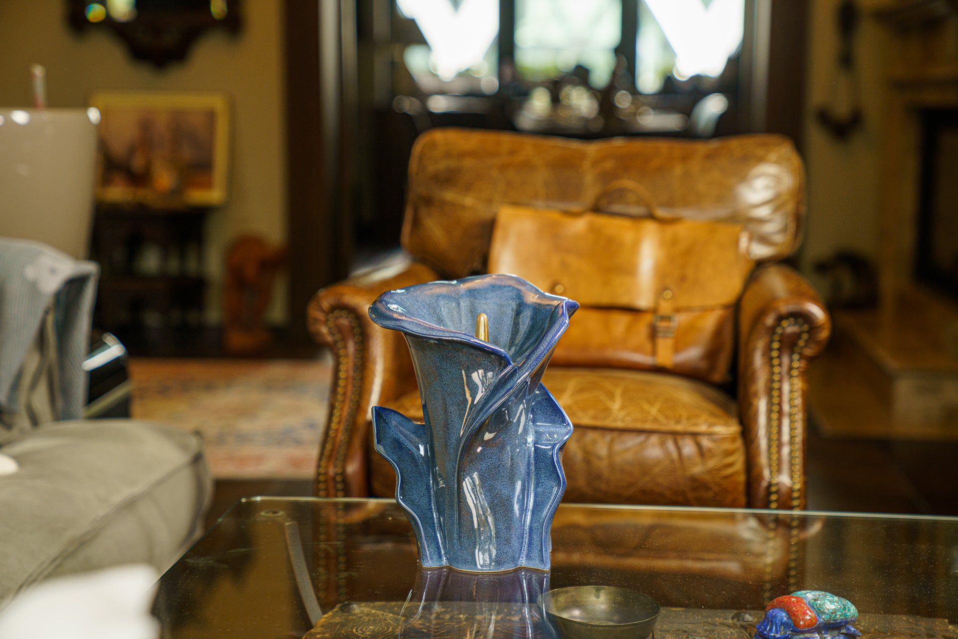 Calla Flower Memorial Urn for Ashes - Medium Urn | Blue Melange - Pulvis Art Urns