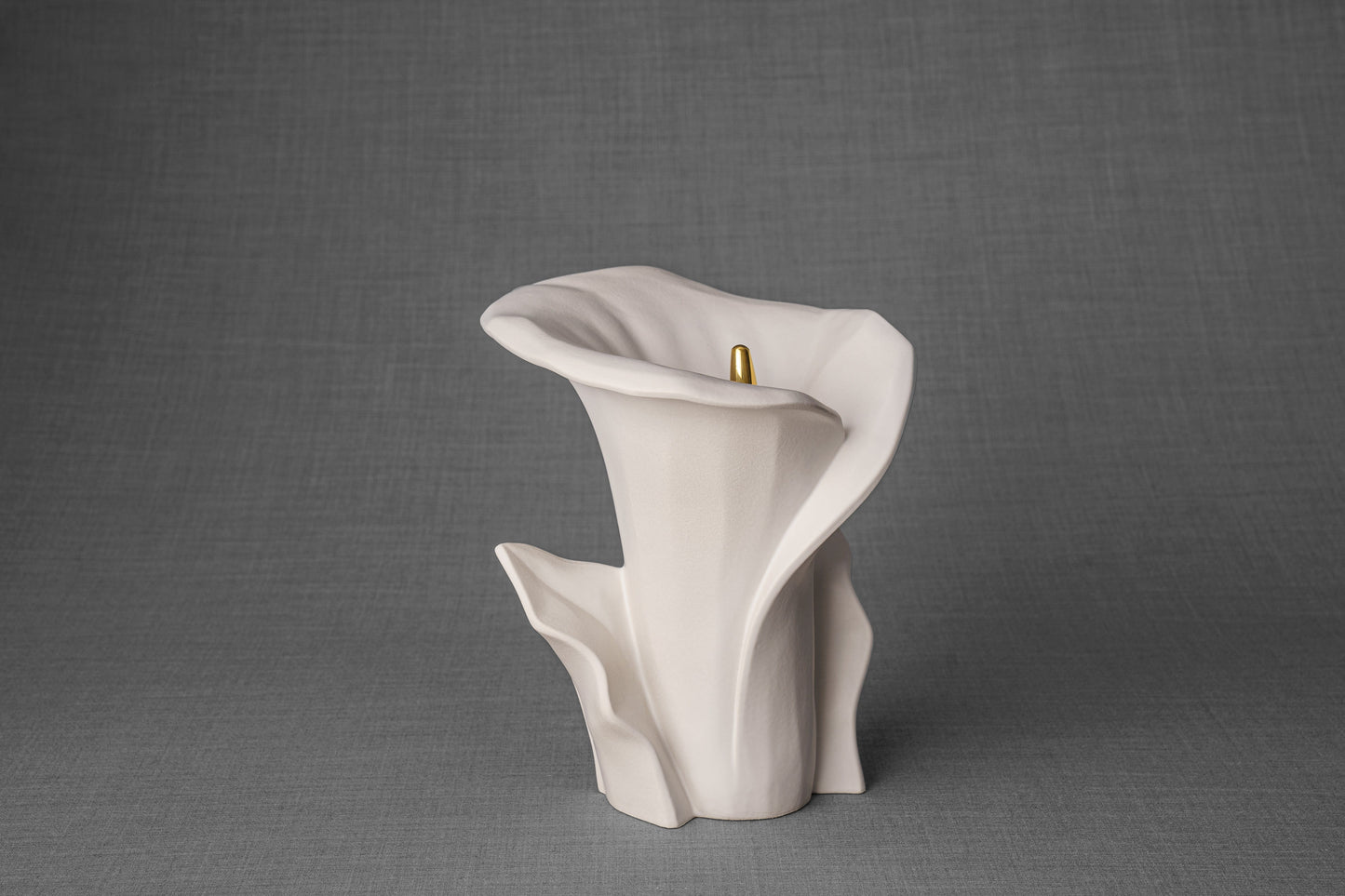 "Everlasting Flame" Cremation Urn for Ashes - Dark Matte | Ceramic Urn