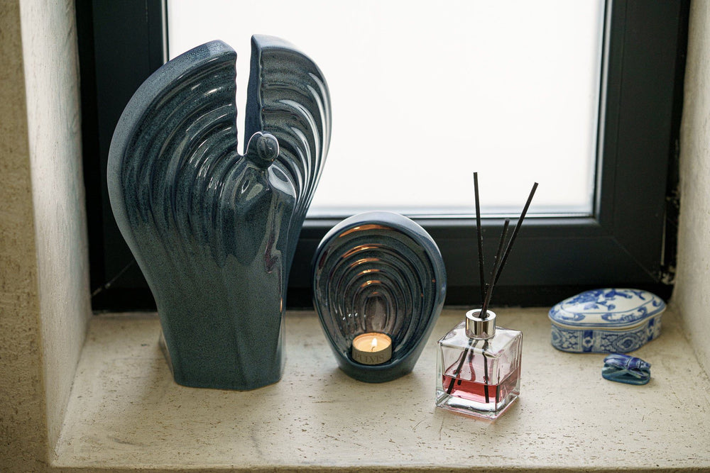 
                  
                    Pulvis Art Urns Adult Size Urn Guardian Handmade Cremation Urn for Ashes - Large | Blue Melange | Ceramic
                  
                