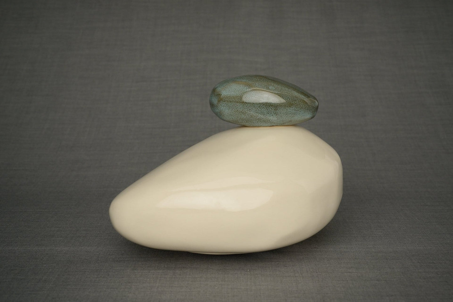 
                  
                    Stone Handmade Cremation Urn for Ashes, size Large/Adult, color Transparent-Pulvis Art Urns
                  
                