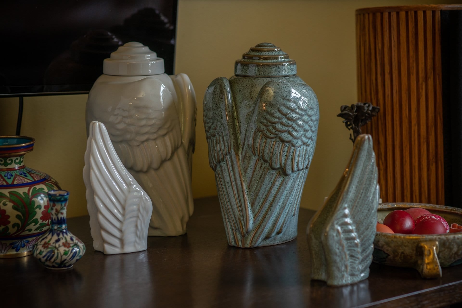 Handmade Cremation Urn for Ashes "Wings" - Large | Light Sand Melange | Ceramic Urn - Pulvis Art Urns