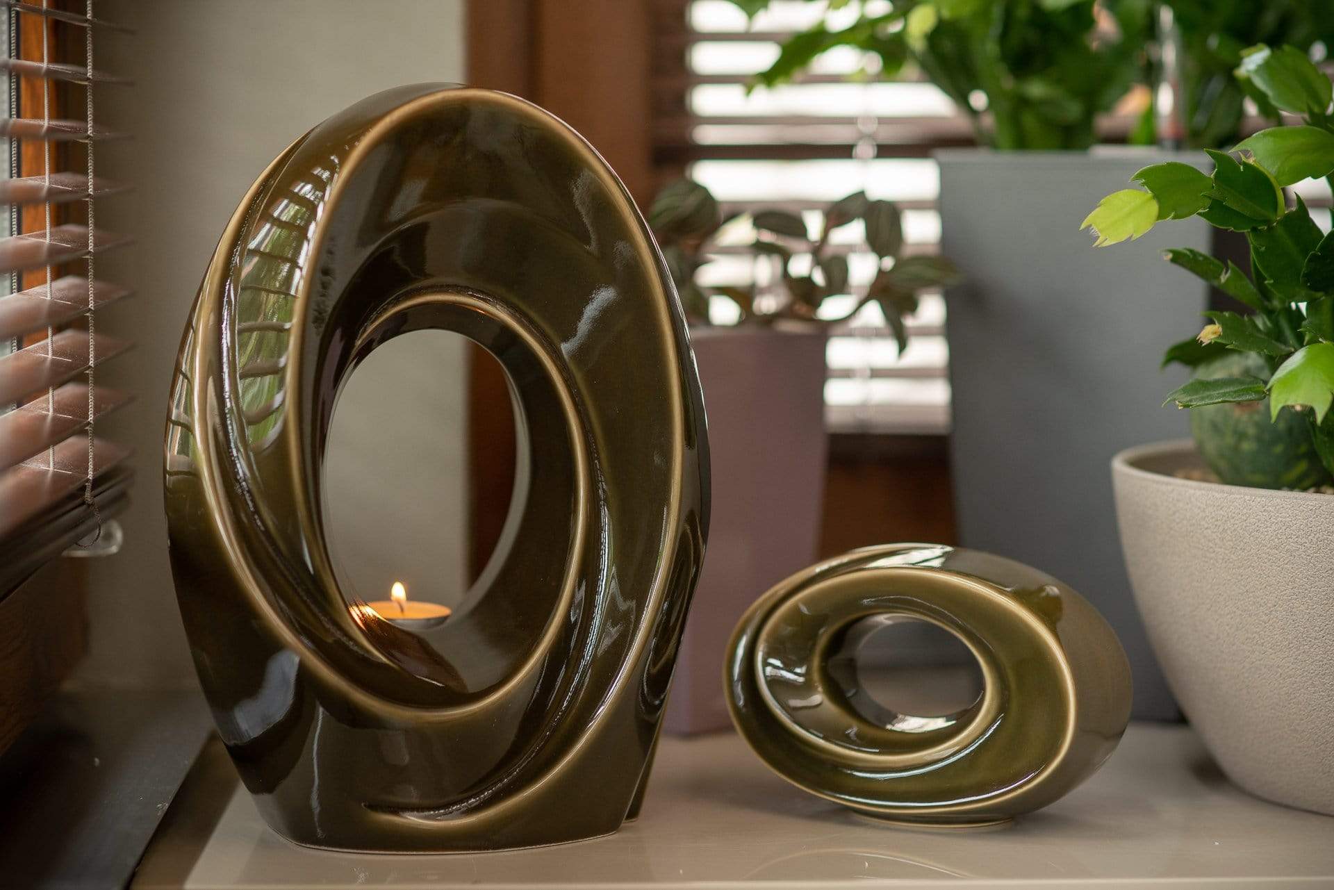 Handmade Cremation Keepsake Urn "The Passage" - Small Urn | Oily Green | Ceramic - Pulvis Art Urns