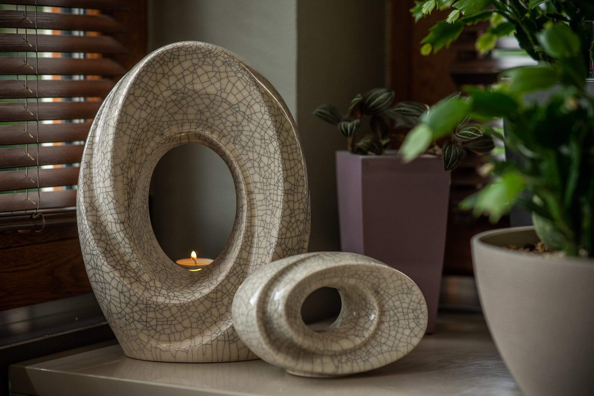 Set of Art Urns for Ashes "The Passage" - (Large urn + Keepsake) - Pulvis Art Urns