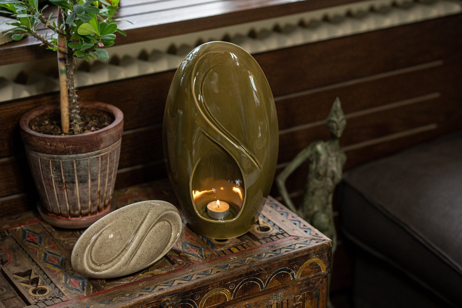 Set Of Ceramic Art Urns for Ashes "Eternity" - (Large urn + Keepsake) - Pulvis Art Urns