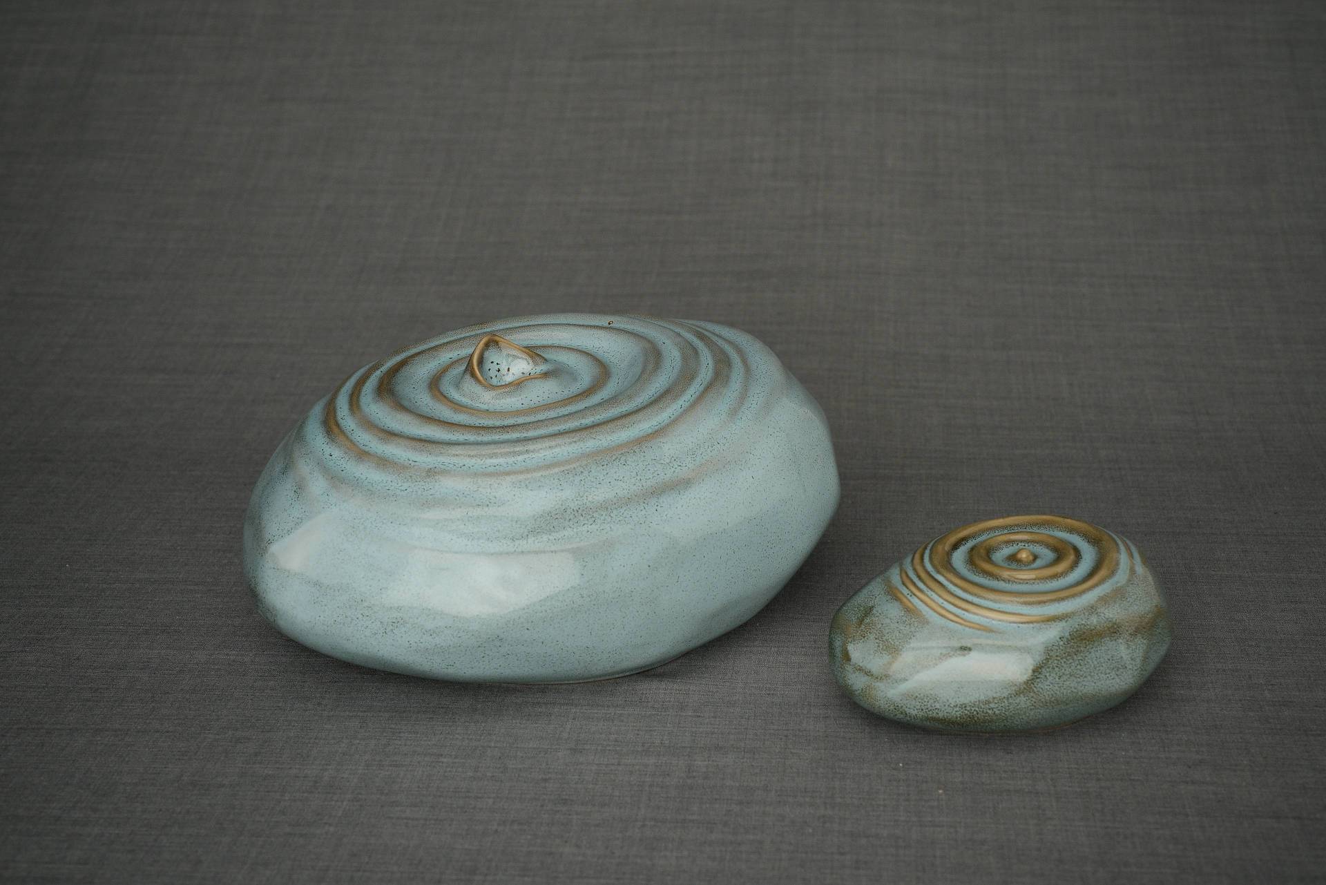 Set Of Ceramic Urns for Ashes "Resonance" - (Large urn + Keepsake) - Pulvis Art Urns