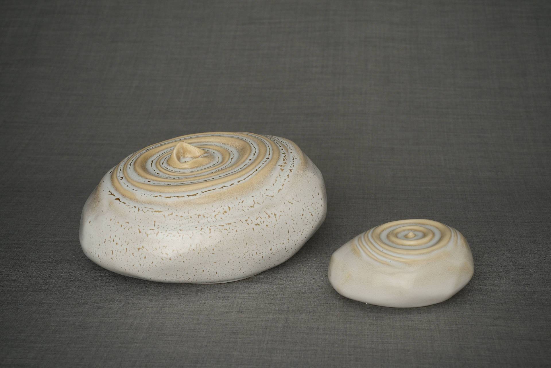 Set Of Ceramic Urns for Ashes "Resonance" - (Large urn + Keepsake) - Pulvis Art Urns