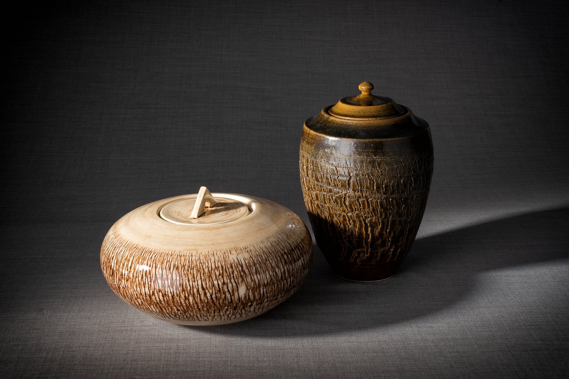 Pottery Wheel Urn for Ashes "Aeon" - Large | Manganese Brown | Ceramic - Pulvis Art Urns