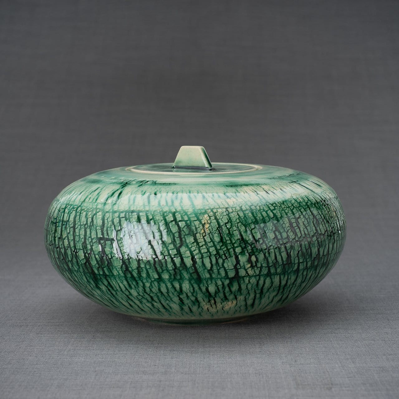 Pottery Wheel Urn for Ashes "Aeon" - Large | Verdigris | Ceramic - Pulvis Art Urns