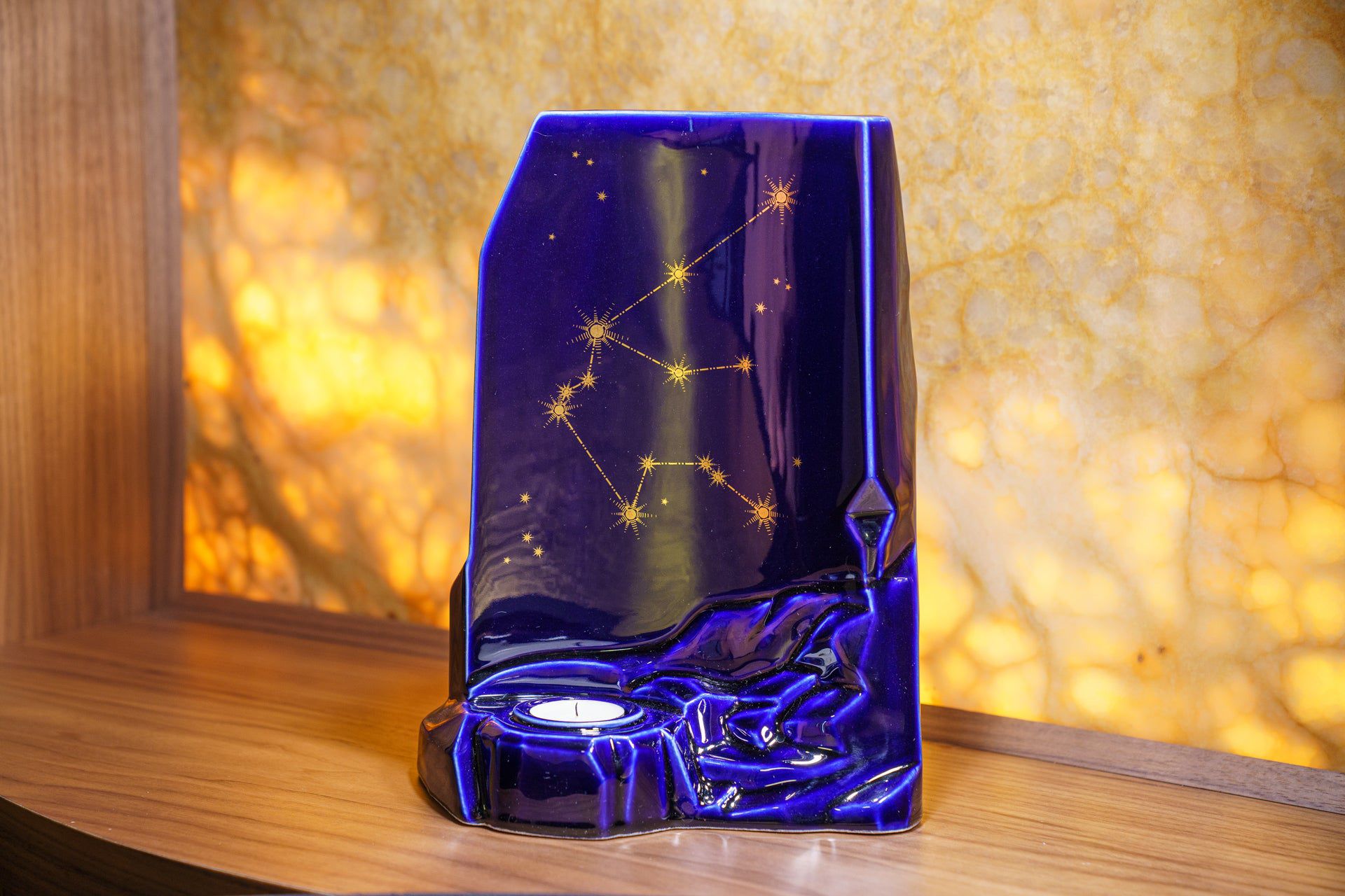 Zodiac Urn for Ashes "Aquarius" - Large | Star Sign Urn - Pulvis Art Urns