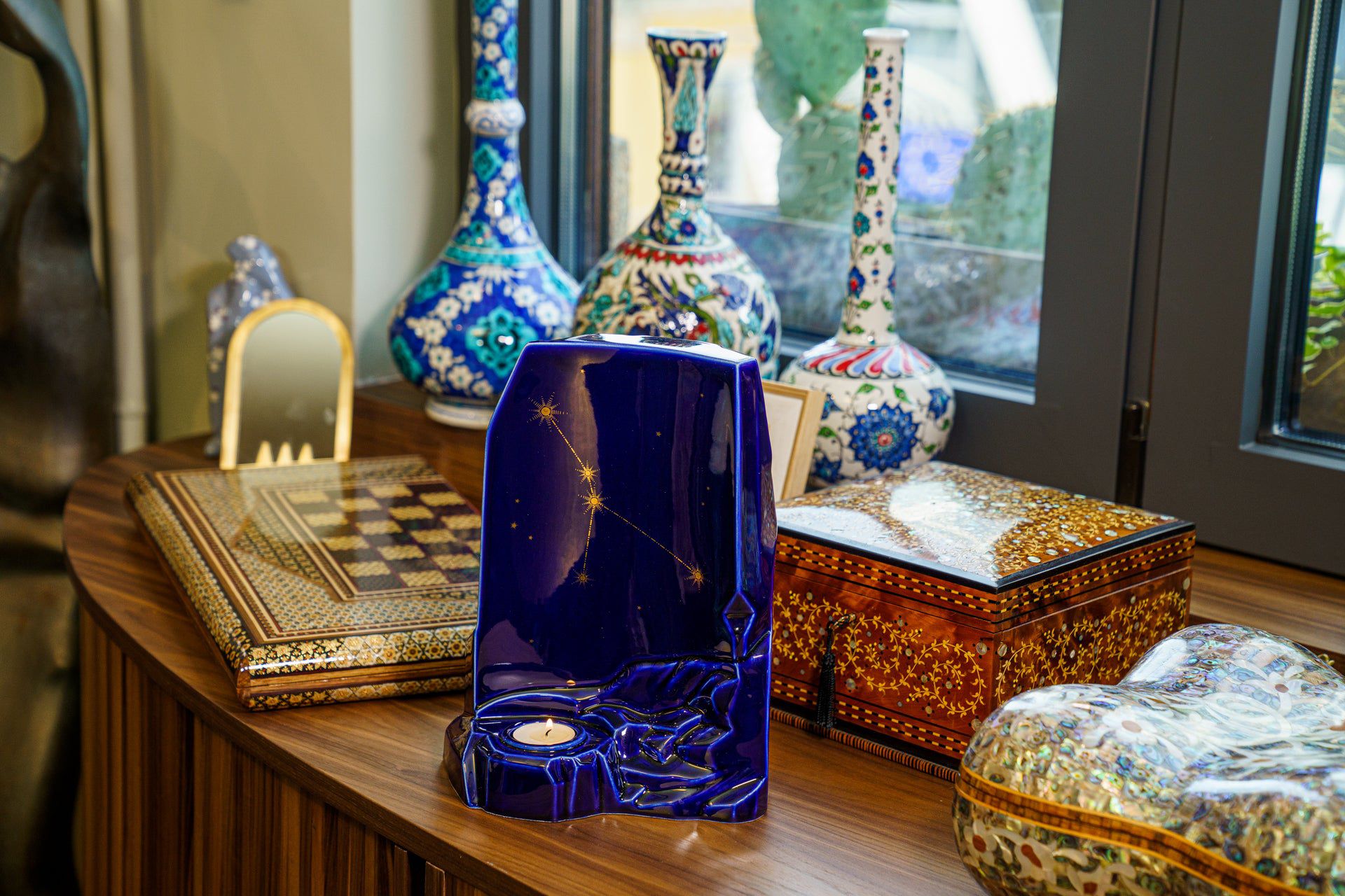 Zodiac Urn for Ashes "Cancer" - Large | Star Sign Urn - Pulvis Art Urns