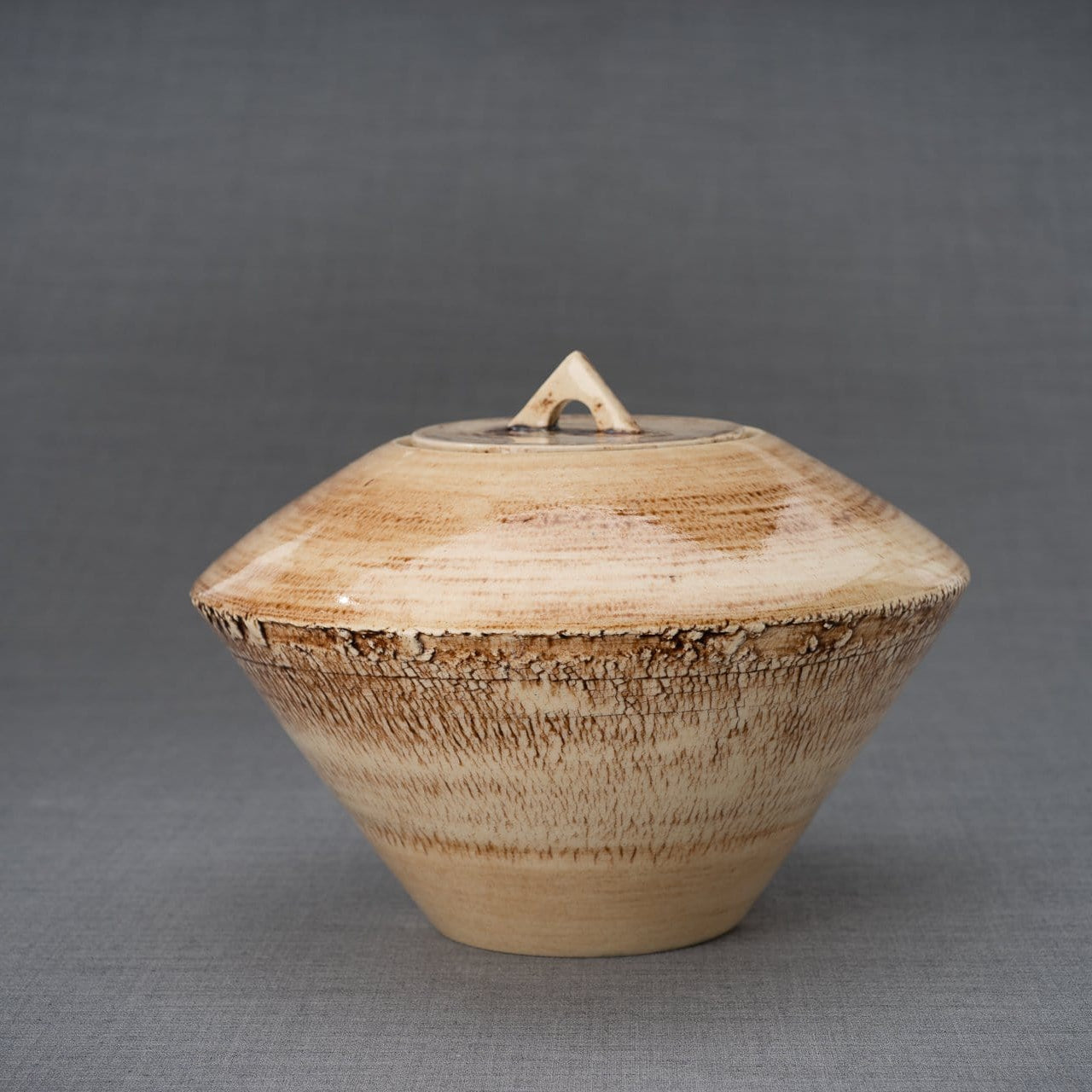 Pottery Wheel Urn for Ashes "Legatum" - Large | Manganese brown | Ceramic - Pulvis Art Urns